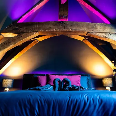 Apartment L'evasion, Romantisme, Volupte & Jacuzzi Saumur