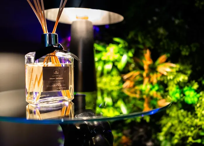 L'evasion, Romantisme, Volupte & Jacuzzi דירה *